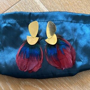 Feather Earrings 
From Monkees